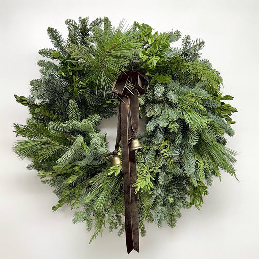 Fresh Evergreens Bellcourt Wreath
