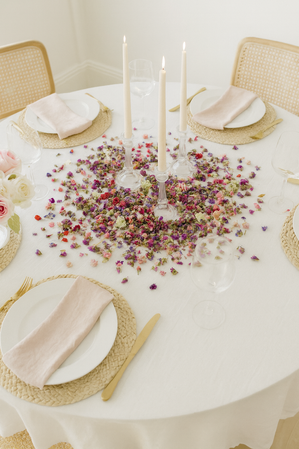 Everlasting Dried Flower Confetti with No Yellow
