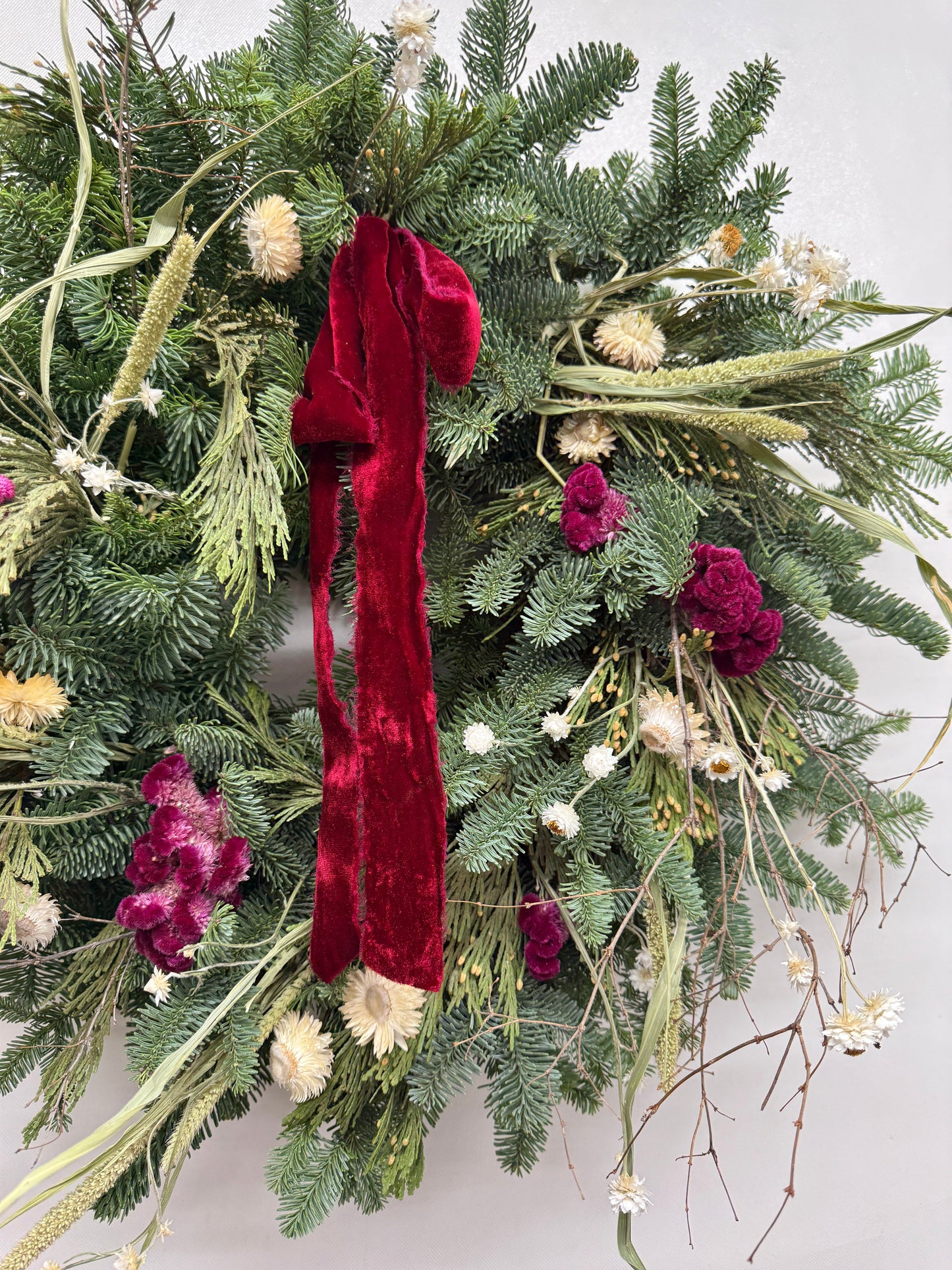 Fresh Evergreens Boreal Velvet Wreath