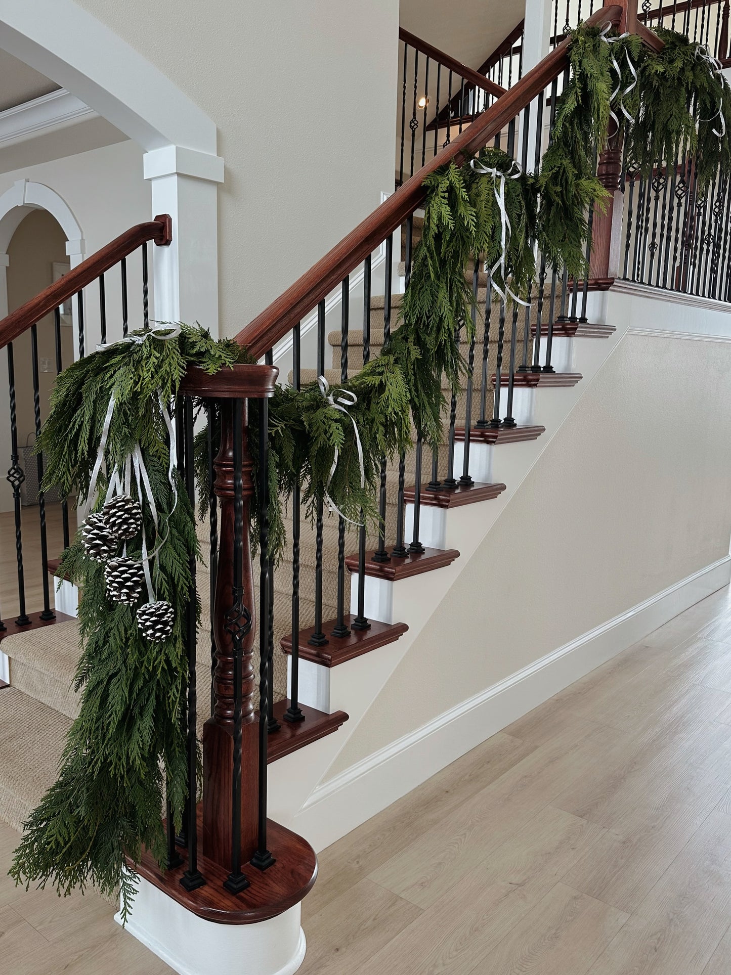 Fresh Evergreens Silvercrest Garland