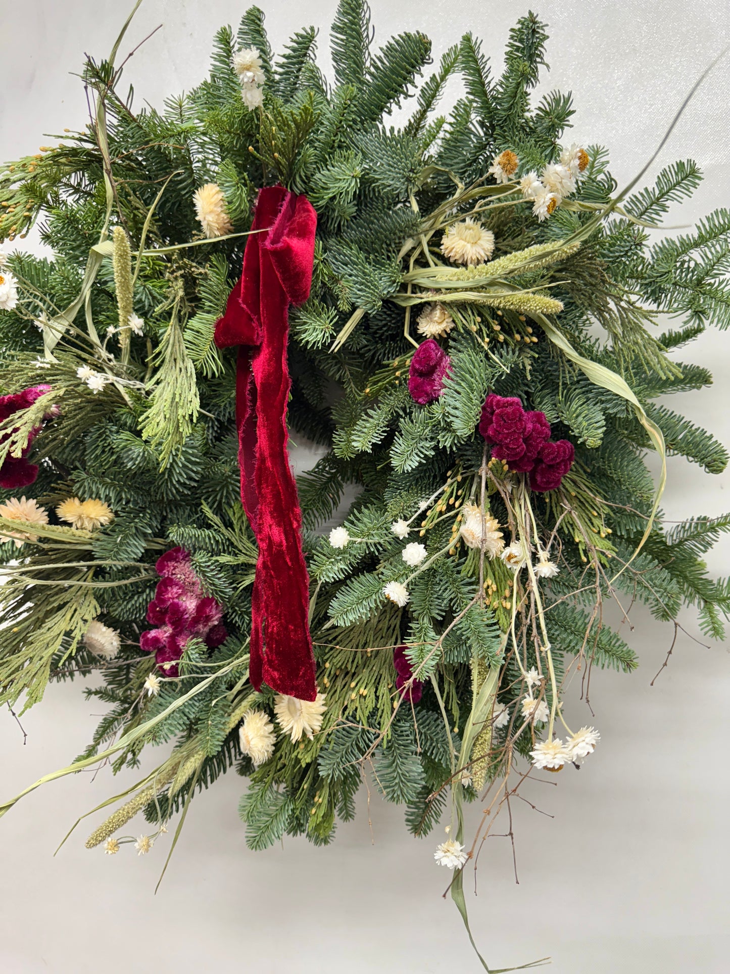 Fresh Evergreens Boreal Velvet Wreath