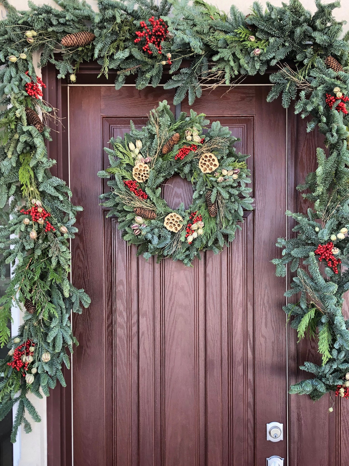 Fresh Evergreens Winter Splendor Wreath