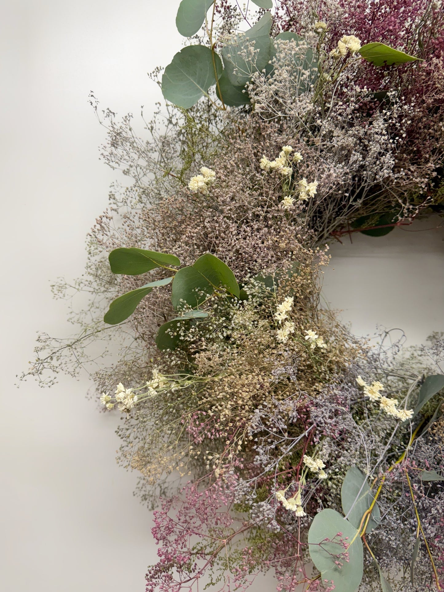 Dried Pearly Gypsophila Wreath