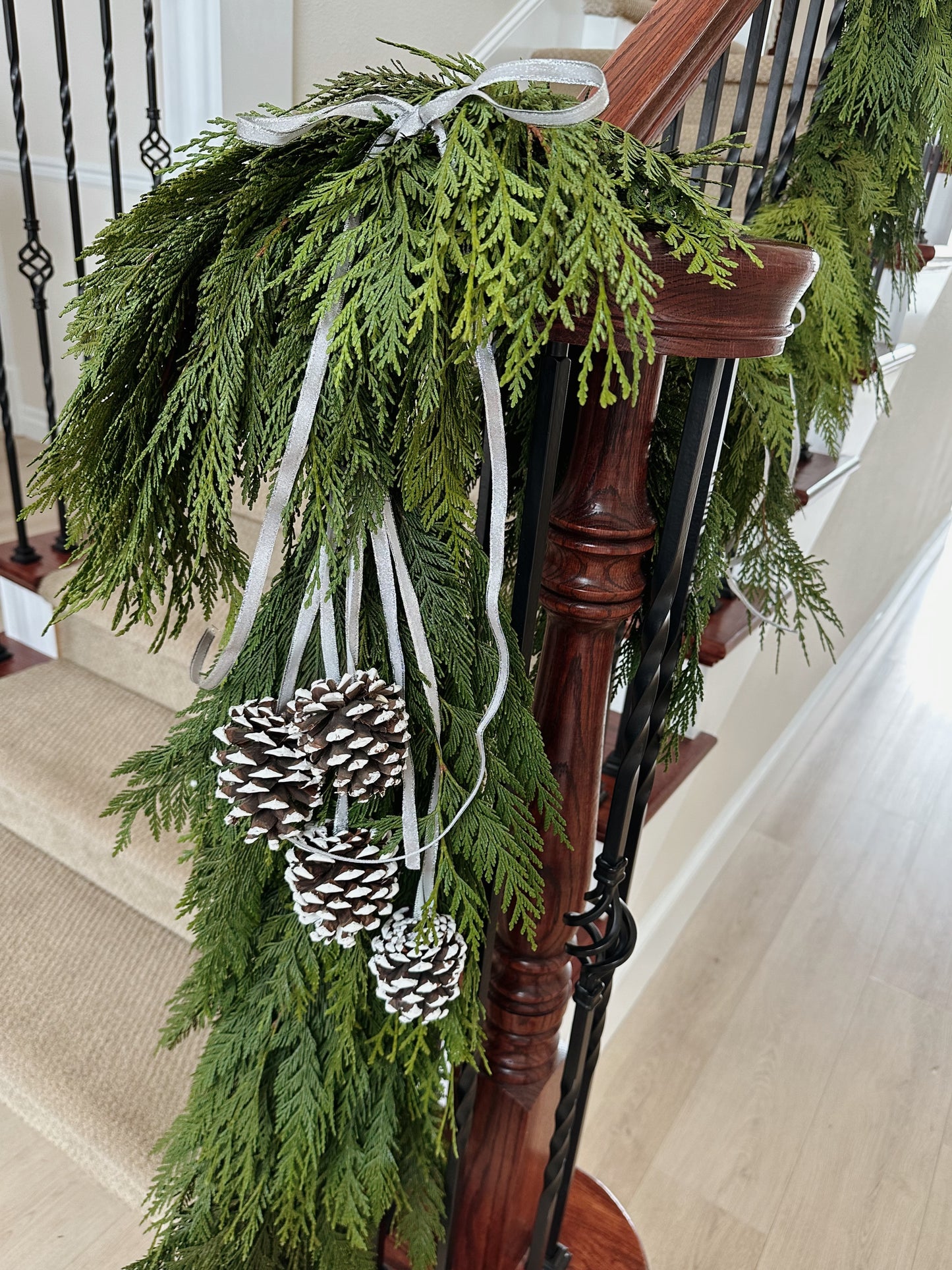 Fresh Evergreens Silvercrest Garland