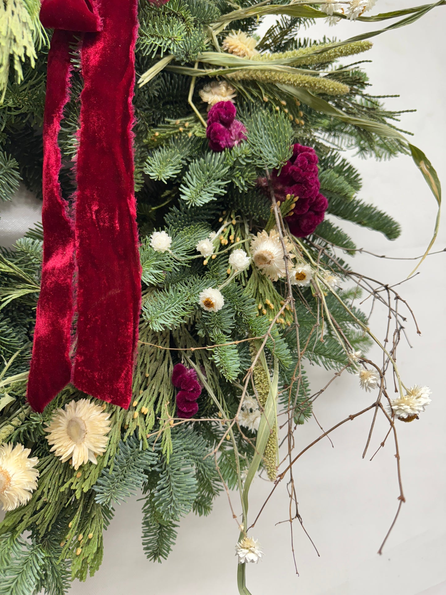 Fresh Evergreens Boreal Velvet Wreath