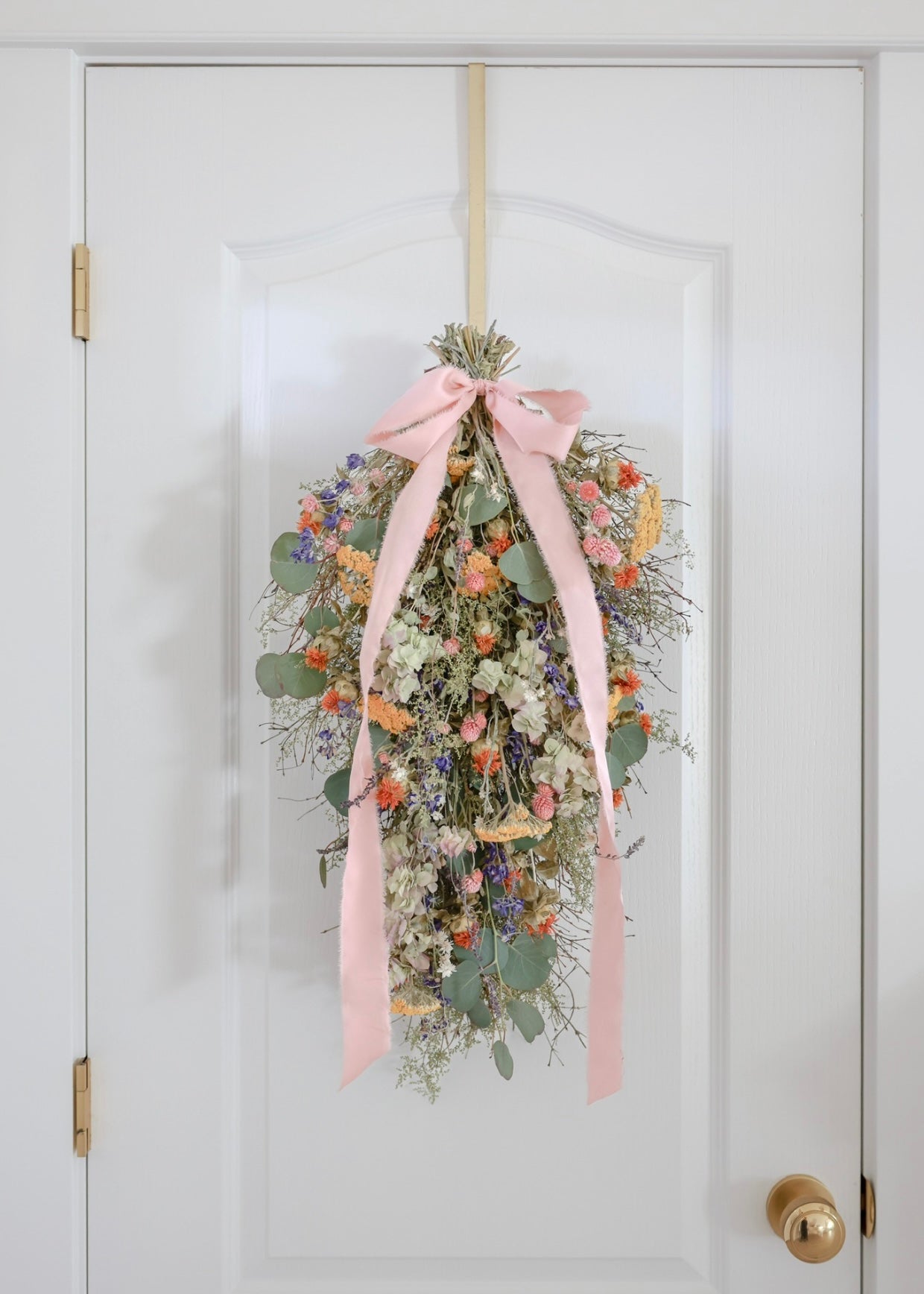Dried Spring Reverie Door Greeter Swag