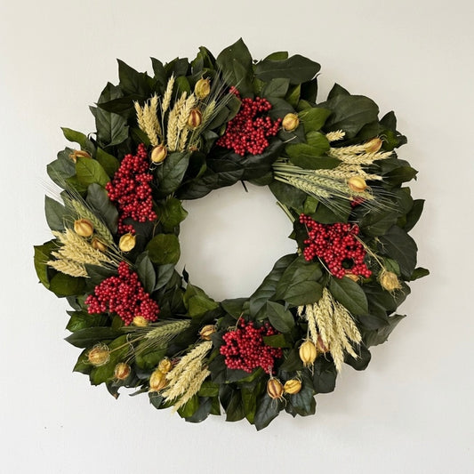 Dried and Preserved Berry Classics Wreath