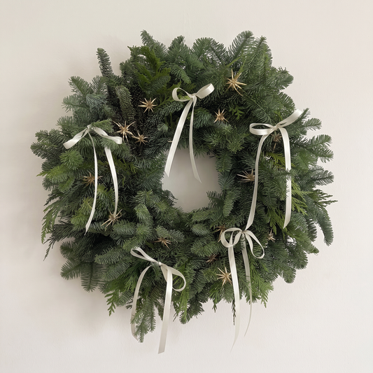 Fresh Evergreens Twinkling Bows Wreath